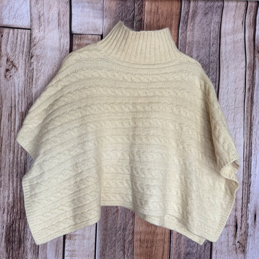 Anthropologie Cable Knit Poncho Cape Cozy Winter Quiet Luxury One‎ Size NWT